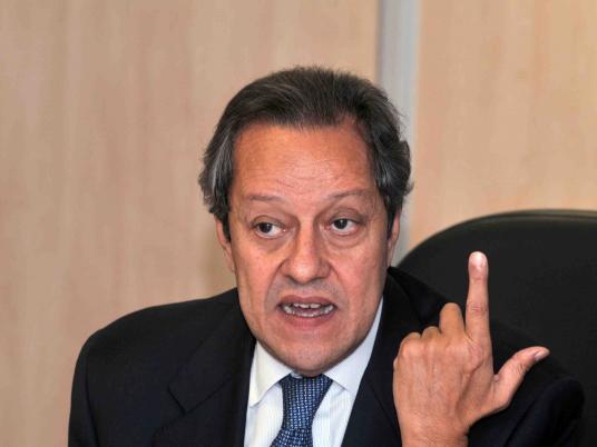 وزير الصناعه والتجاره