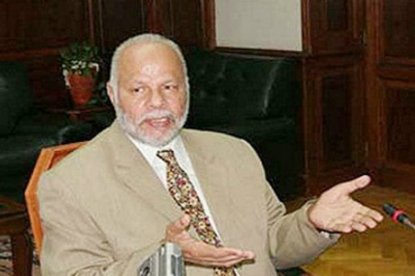 وزير الري: القضاء على بقعة الزيت بنهر النيل واتخاذ الإجراءات ضد المصنع المتسبب