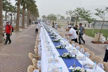 الكويت تدخل موسوعة جينيس بأطول مائدة في العالم