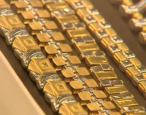 “كريدي سويس” يرفع توقعاته للذهب والفضة خلال عامي 2013 و2014