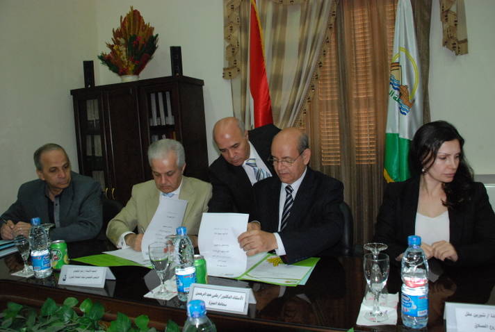 توقيع بروتوكول تعاون بين ” الجيزة ” و ” بنك الطعام ” لرفع المستوى المعيشى لأهالى6 قرى بالمحافظة