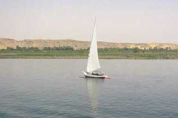 وزير البيئة : بدء الحملة القومية لحماية نهر النيل من التلوث