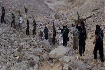 القاعدة تنفذ الاعدام فى ثلاثة يمنيين وسط تزايد التوتر بالعديد من المدن