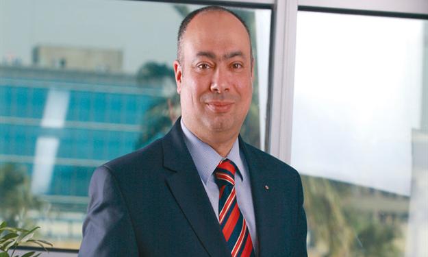 حاتم دويدار : «فودافون مصر» تعيد توزيع استثماراتها فى نشاط «المحمول» لتعظيم عائدات القيمة المضافة