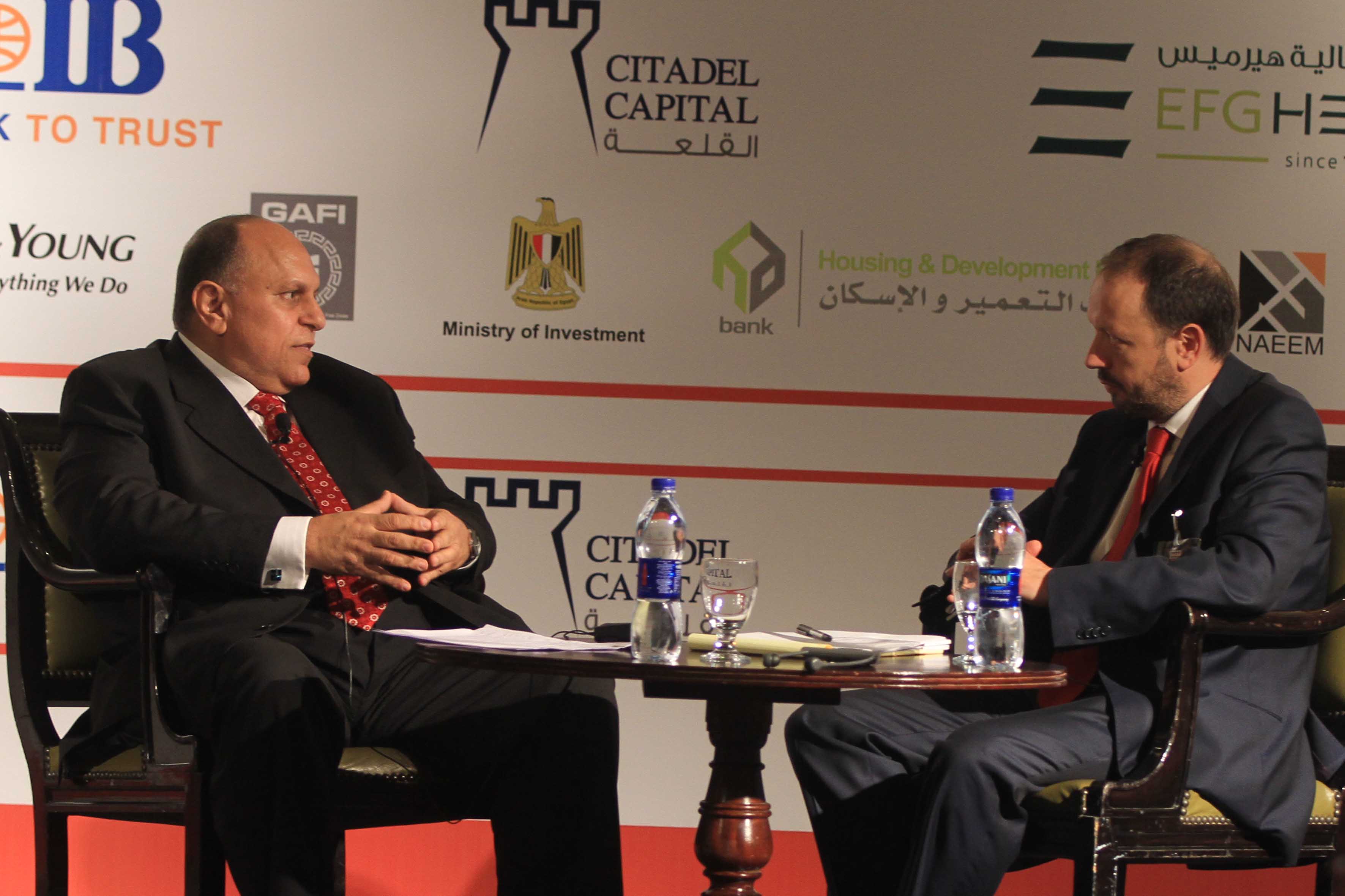 وزير الاتصالات : ضوابط لتنظيم العلاقة بين مواقع التجارة الالكترونية والمستهلك