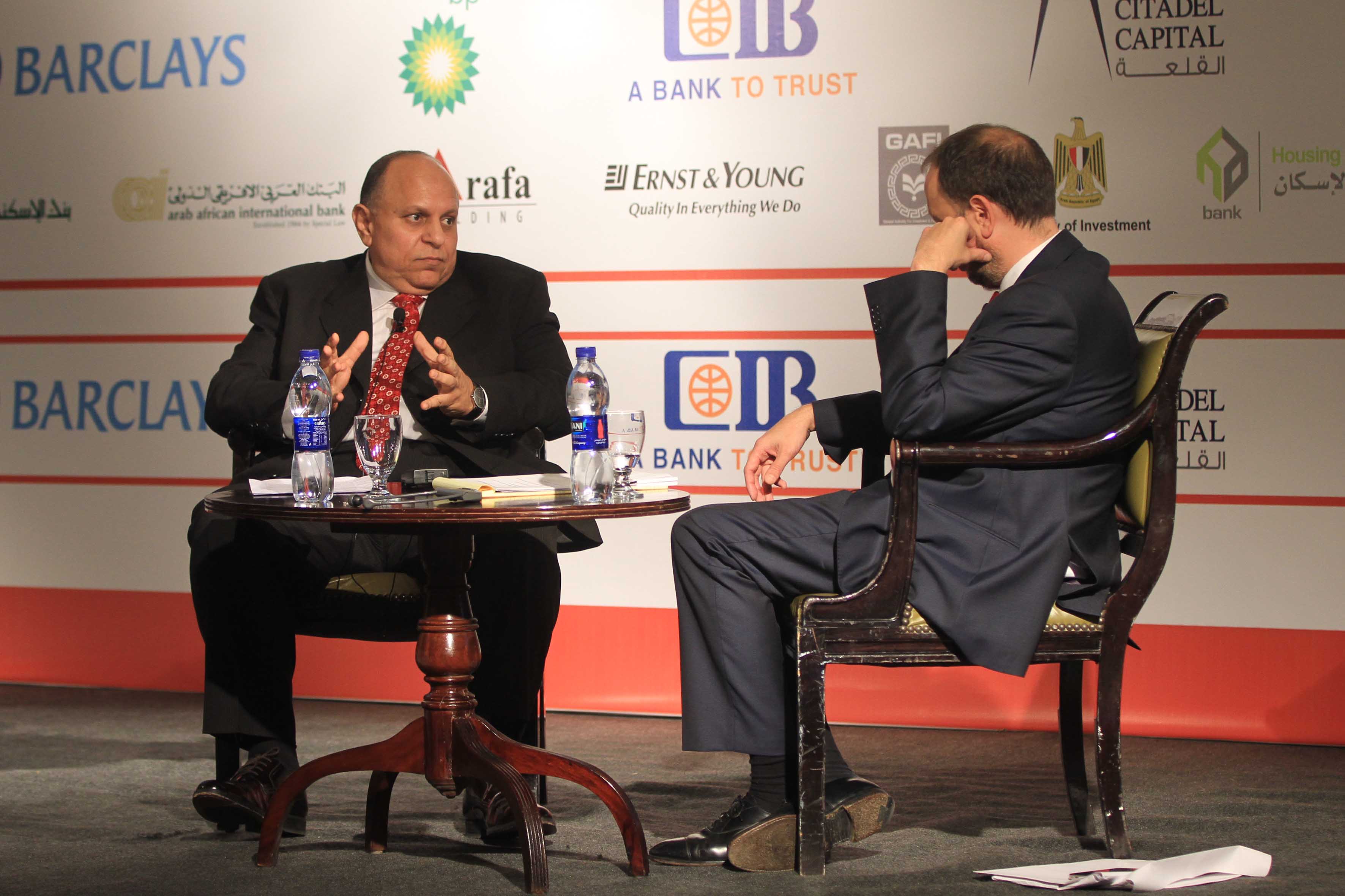 وزير الاتصالات لـ”البورصة” : اسناد “الافتراضية” للمصرية للاتصالات بالامر المباشر لا يخالف القانون