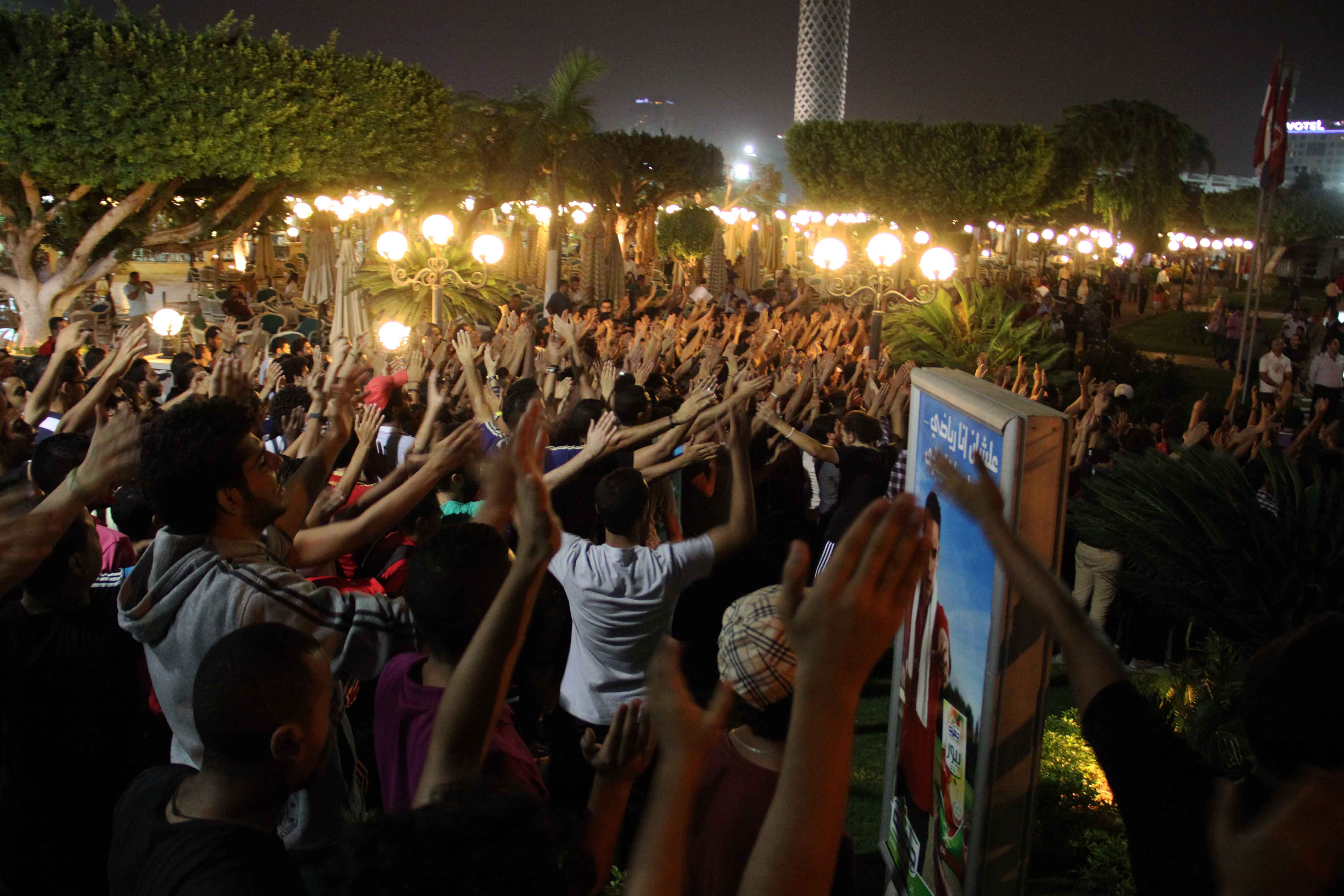 اقتحام اولتراس اهلاوى للنادى الاهلى