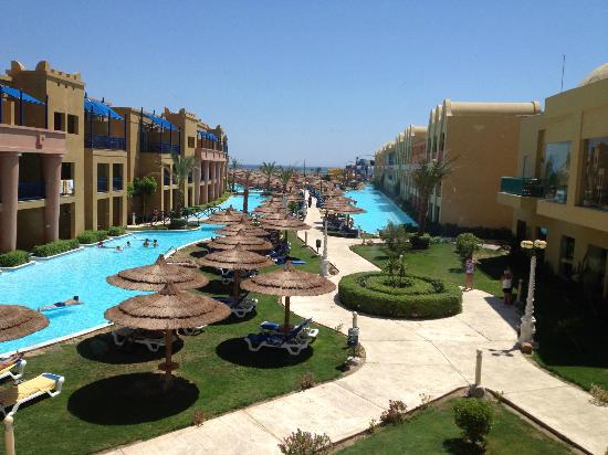 «بيك الباتروس» تنتهى من إنشاء منتجع سياحى بمرسى علم باستثمارات 280 مليون جنيه 2012