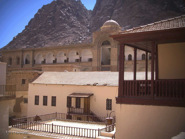 «نيجيريا» تحظر سفر وافديها لزيارة «دير سانت كاترين».. وإلغاء حجوزات 15 ألف سائح بـ«طابا ونويبع»