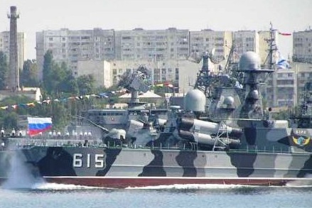 أوكرانيا تحتجز 14 ألف طن وقود روسي كان في طريقة لإحدى قواعد البحرية فى سيفاستوبول