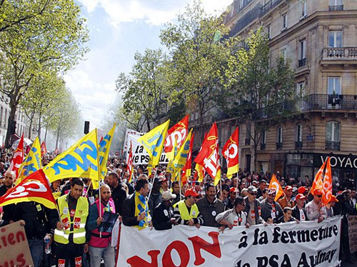 البطالة في فرنسا تبلغ أعلى مستوياتها منذ أكثر من 14 عاما فى أكتوبر الماضى