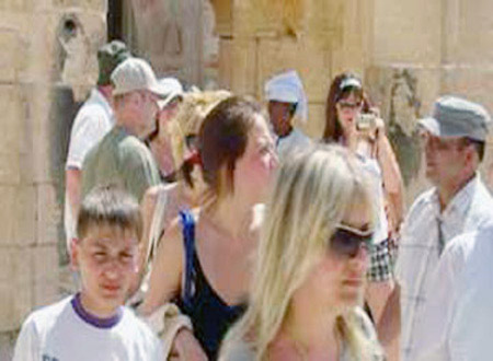 وصول 1200 سائح إلى ميناء العين السخنة بالسويس