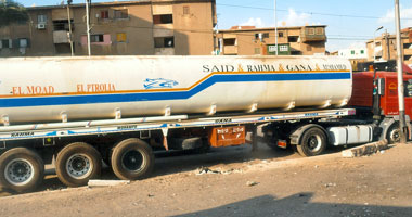 ضبط 324 ألف لتر بنزين وسولار و40 إسطوانة بوتاجاز قبل بيعهم بالسوق السوداء