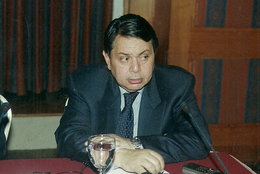 رجال الأعمال يطالبون الحكومة بالبحث عن مصادر بديلة للضرائب الجديدة