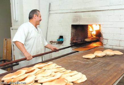 غدا التموين  تبدأ  تنفيذ اول  تجربة  لتطبيق نظام  تحرير سعر الدقيق