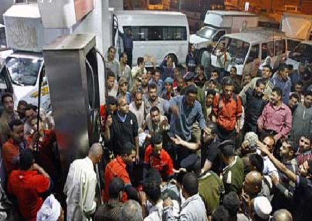 ازمة البنزين ترفع عجز الموازنة 25مليار جنيه.. والغاء دعم 95 يوفر 55مليون جنيه فقط