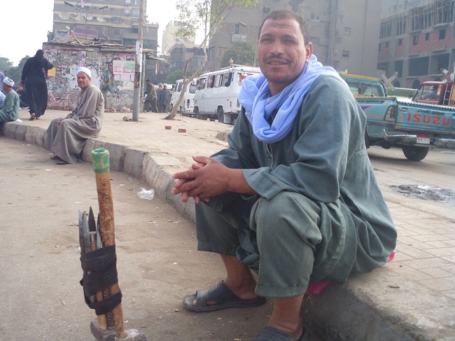 «الفواعلية».. الفقر يطحنهم والحكومة تتجاهلهم!