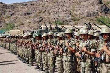 قائد المنطقة المركزية: تكثيف التدريبات لاستعادة ورفع الكفاءة القتالية