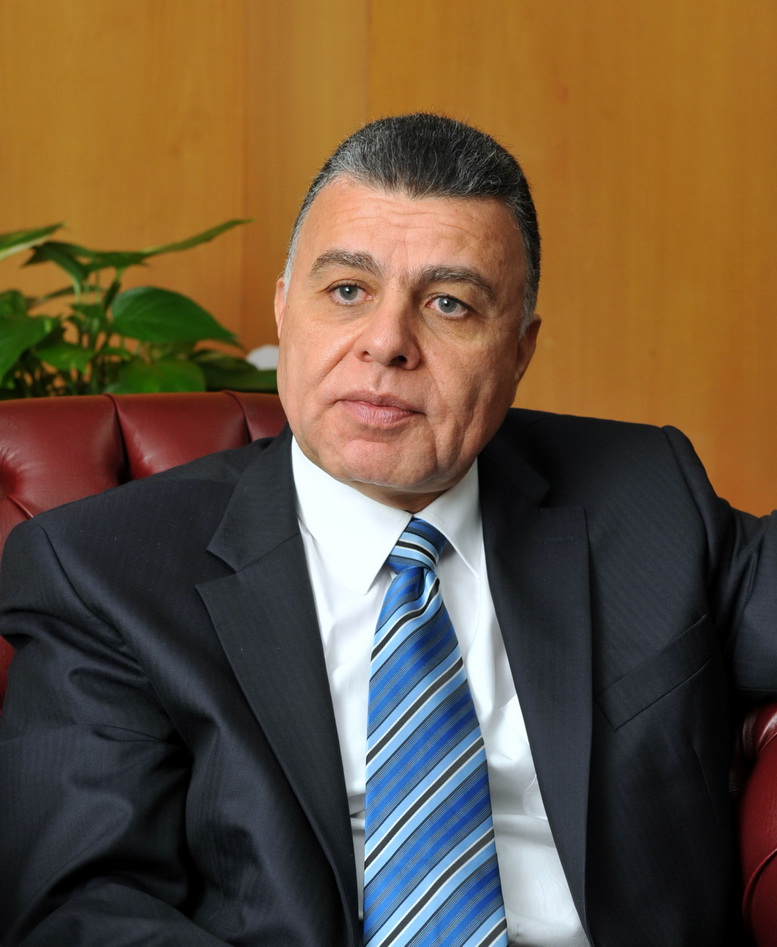 وزير الاستثمار : تاتا الهندية تدرس اقامة مشروع لتصنيع السيارات فى مصر