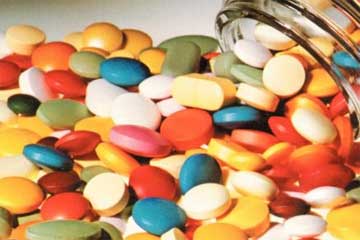 دراسة تشكك في فاعلية تناول الفيتامينات و اعتباره رفاهية