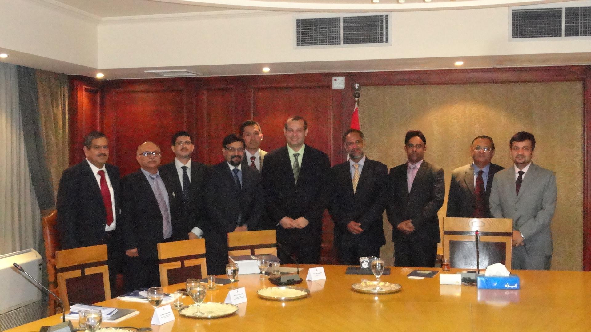 وزير الصناعة يلتقى بوفد اتحاد الصناعة الهندى