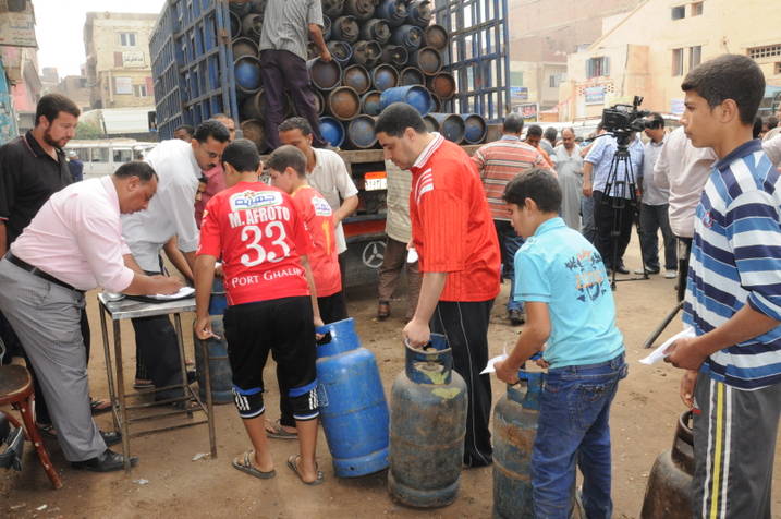 محافظ الجيزة : الحكم علي تجربة توزيع أسطوانات البوتجاز بالكروت نهاية الشهر الحالي