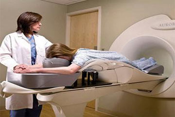 تقرير: فحوص سرطان الثدي تنقذ أرواح البعض لكنها قد تميل الى المبالغة