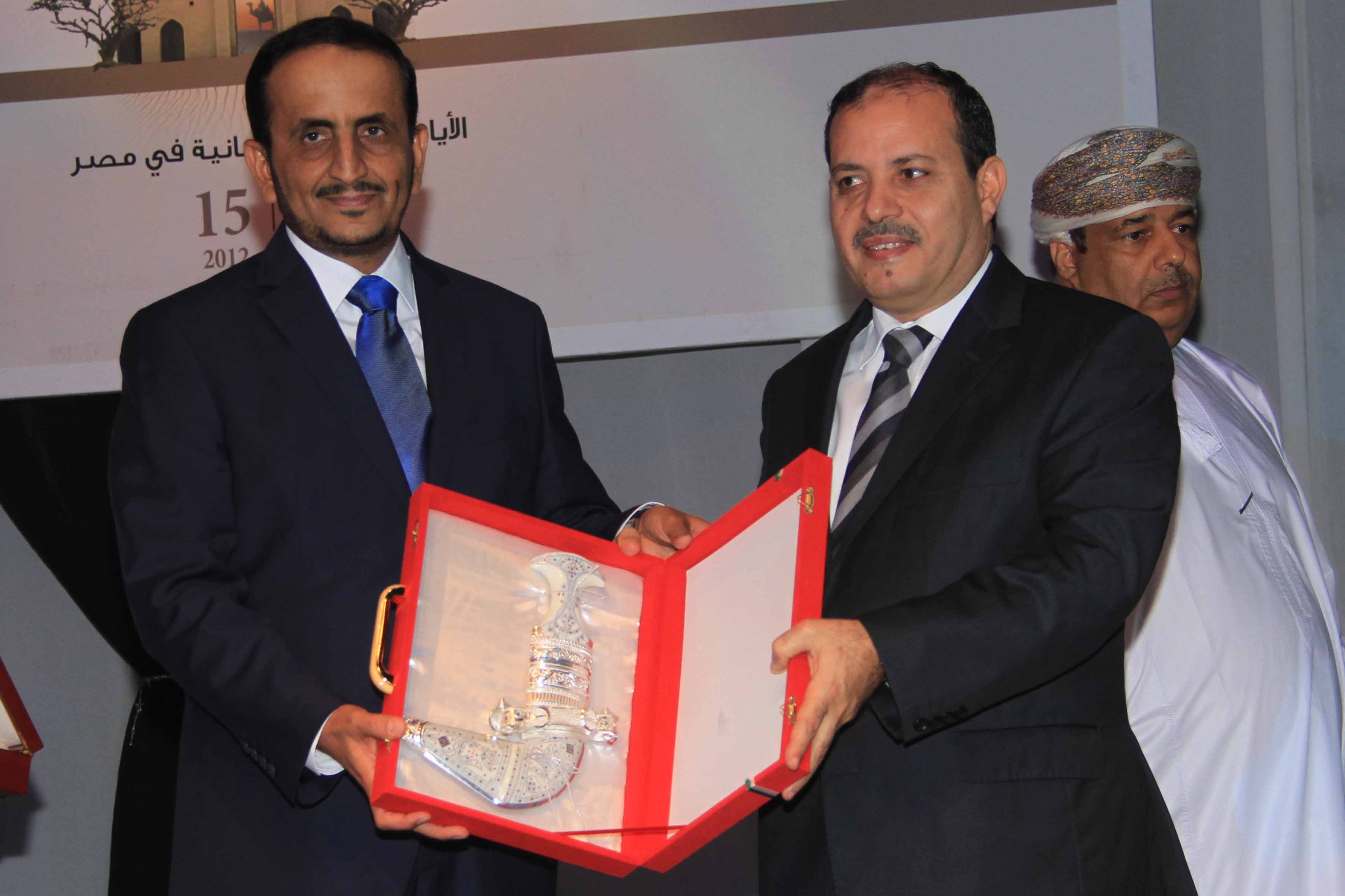 افتتاح الايام الثقافية العمانية فى مصر بدار الاوبرا المصرية بحضور السفير العمانى والكويتى ووزير الاعلام المصرى وكتاب