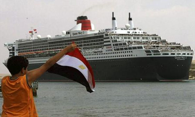 عبور48 سفينه للمجرى الملاحى لقناة السويس