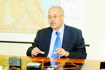 العشيري: وزارة الخارجية مستعدة لاجراء الاستفتاء الاربعاء المقبل