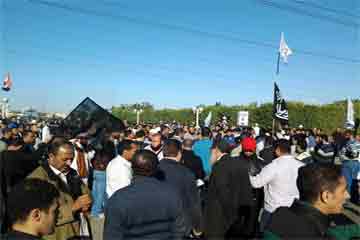 تزايد أعداد المتظاهرين بمدينة الانتاج الاعلامي