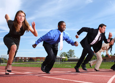 لا تفكر كثيراً .. ابدأ بالعمل فقط