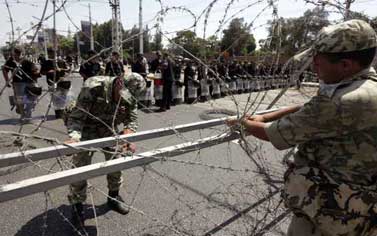 نشر الجيش المصري عند محيط قصر الاتحادية “لتأمين مقر الرئاسة