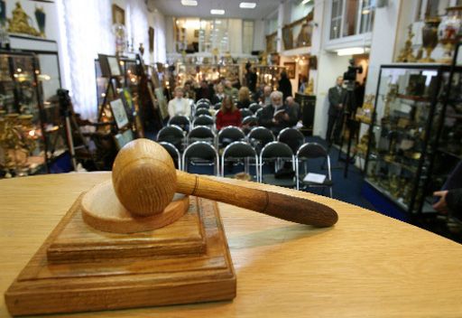 سحب 100 كراسة شروط لشراء 25 محل و 10 وحدات مهنية وإدارية بـ” العبور”