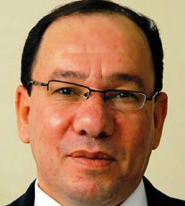 من يستدعى الفلول إلى ميدان الثورة؟