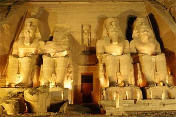 وفد تليفزيوني يابانى في أسوان لإعداد فيلم عن الحضارة المصرية