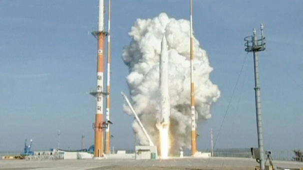 كوريا الجنوبية تعلن أن أول قمر صناعي تطلقه بدأ في إرسال بيانات