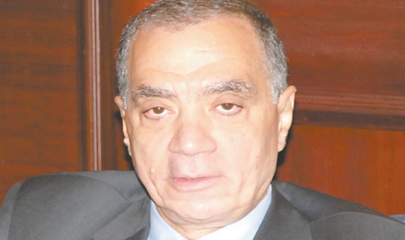 «العقدة» يغسل يديه من تراجع الاحتياطى قبل يوم من رحيله عن «المركزى»