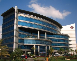 ارتفاع أرباح “بنك الخليج الأول” إلى  4.15 مليار درهم بنهاية عام 2012