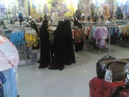 الجمارك السعودية تضبط أكثر من 44 ألف وحدة ملابس مسرطنة