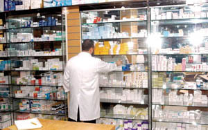 نقيب صيادلة الاقصر: 70% من صيدليات الصعيد مهددة بالإفلاس إن لم يطبق “التسعير”