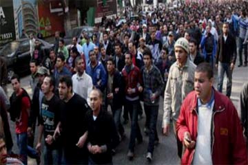 الداخلية: نتعرض لاعتداءات من مسلحين أثناء تأمين المظاهرات السلمية