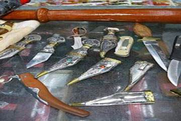 ضبط 268 سيفا و589 شمروخا بحوزة عاطل بالإسكندرية