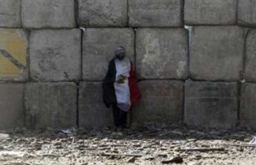 بناء جدار خراساني بقصر العيني تحسبا للمسيرات التى ستتجه لـ”الشورى”