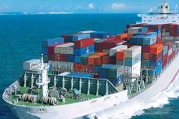 وصول باخرة حاويات قادمة من تركيا إلى ميناء الإسكندرية