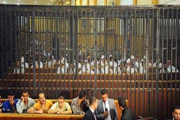 “جنايات بورسعيد” تحيل اوراق 21 متهم بمذبحة بورسعيد الى المفتى