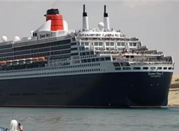 38 سفينة عبرت المجرى الملاحى لقناة السويس بحمولة بلغت 2 مليون و248 الف طن