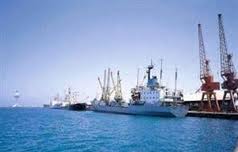 وزيرالنقل يقرر تشكيل لجنة لإعادة تطوير وتشغيل ميناء بورتوفيق بالسويس