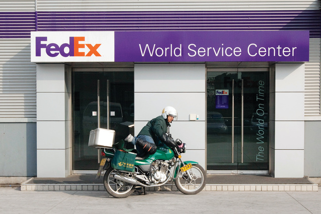 تراجع أرباح فيدكس للخدمات البريدية بنسبة 12 % بنهاية 2012