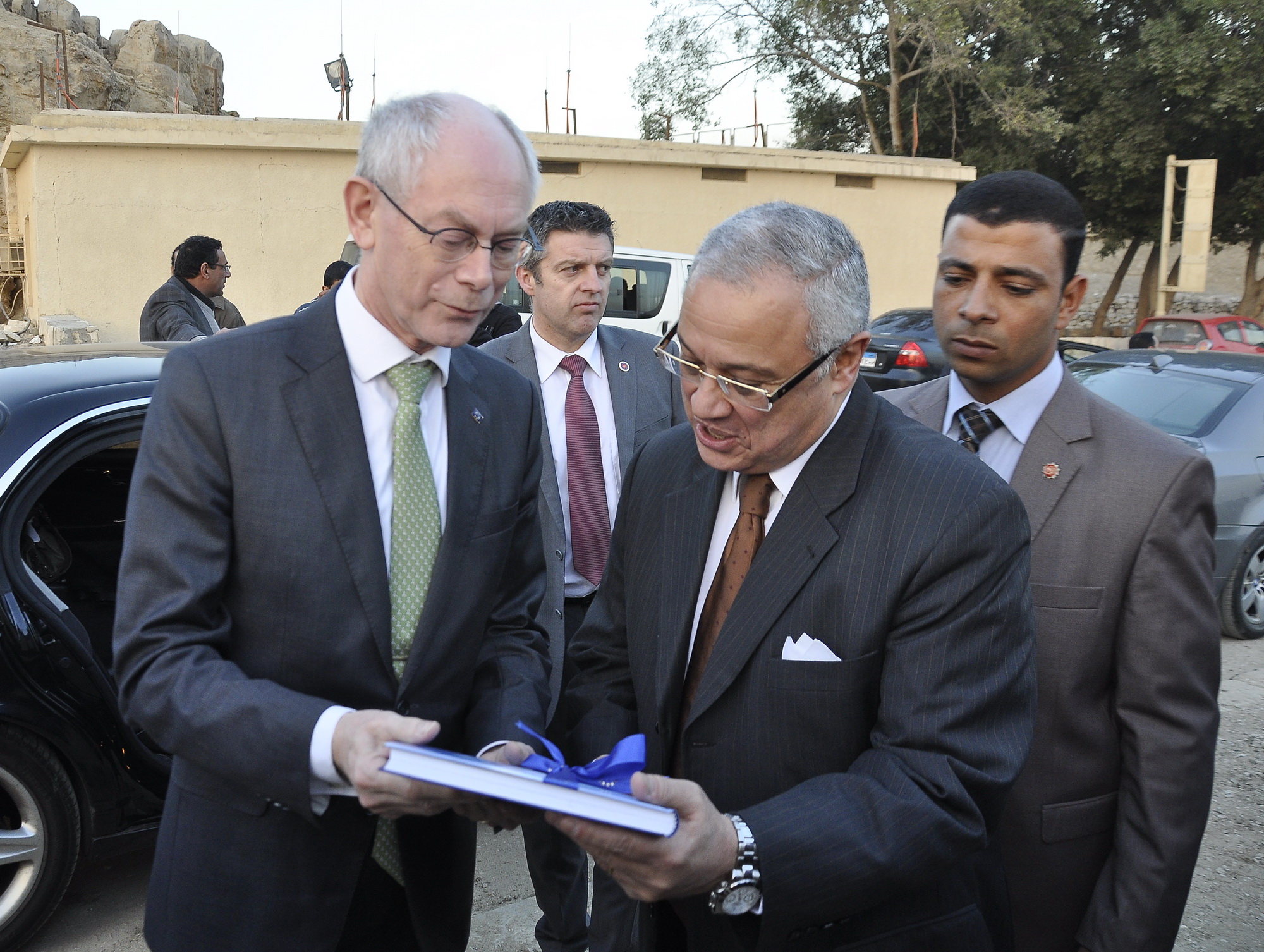 وزير السياحة مع الوفد الاوروبي للسياحة ورئيس الاتحاد الاوروبي للسياحة